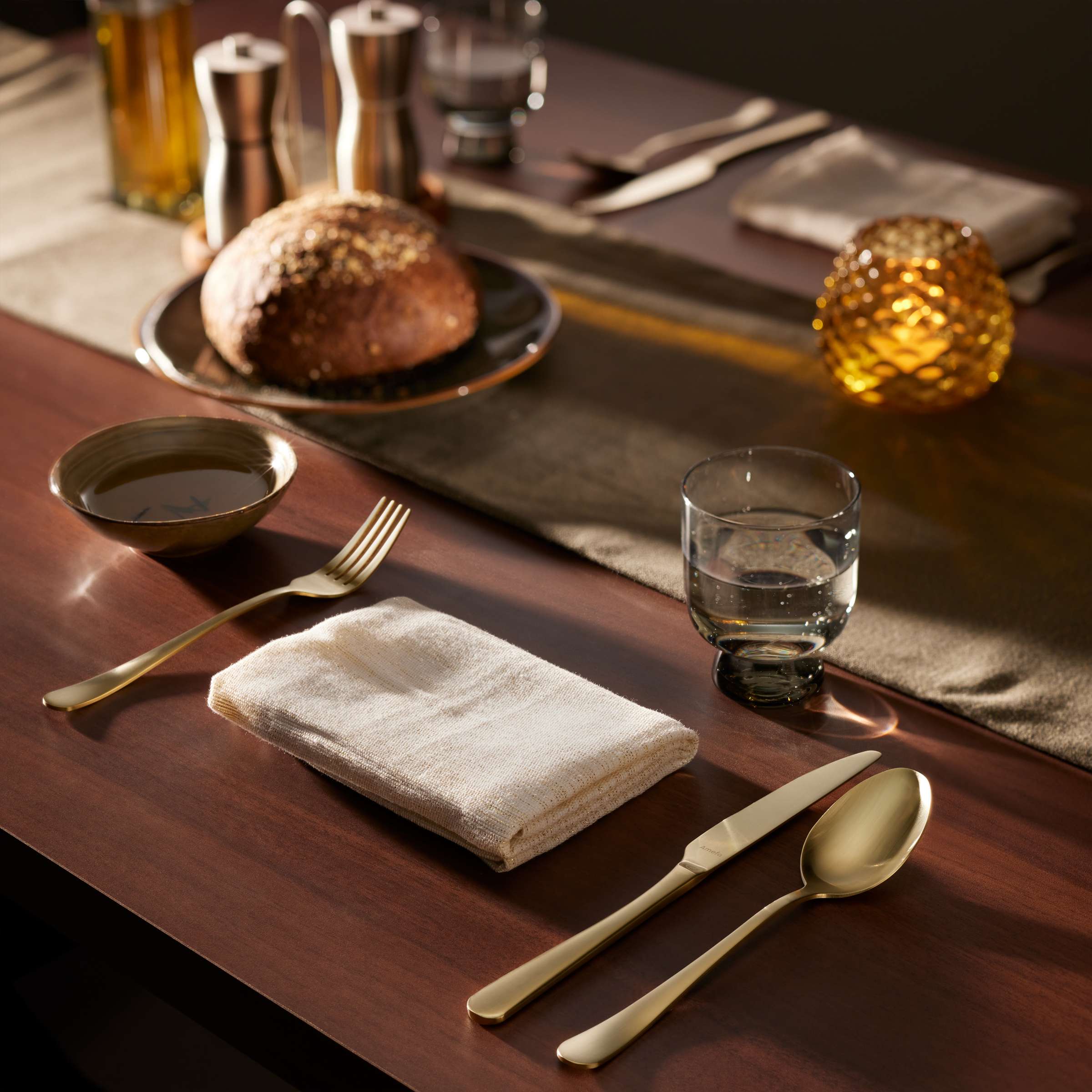 AUSTIN Cutlery Set 16-pieces PVD champagne