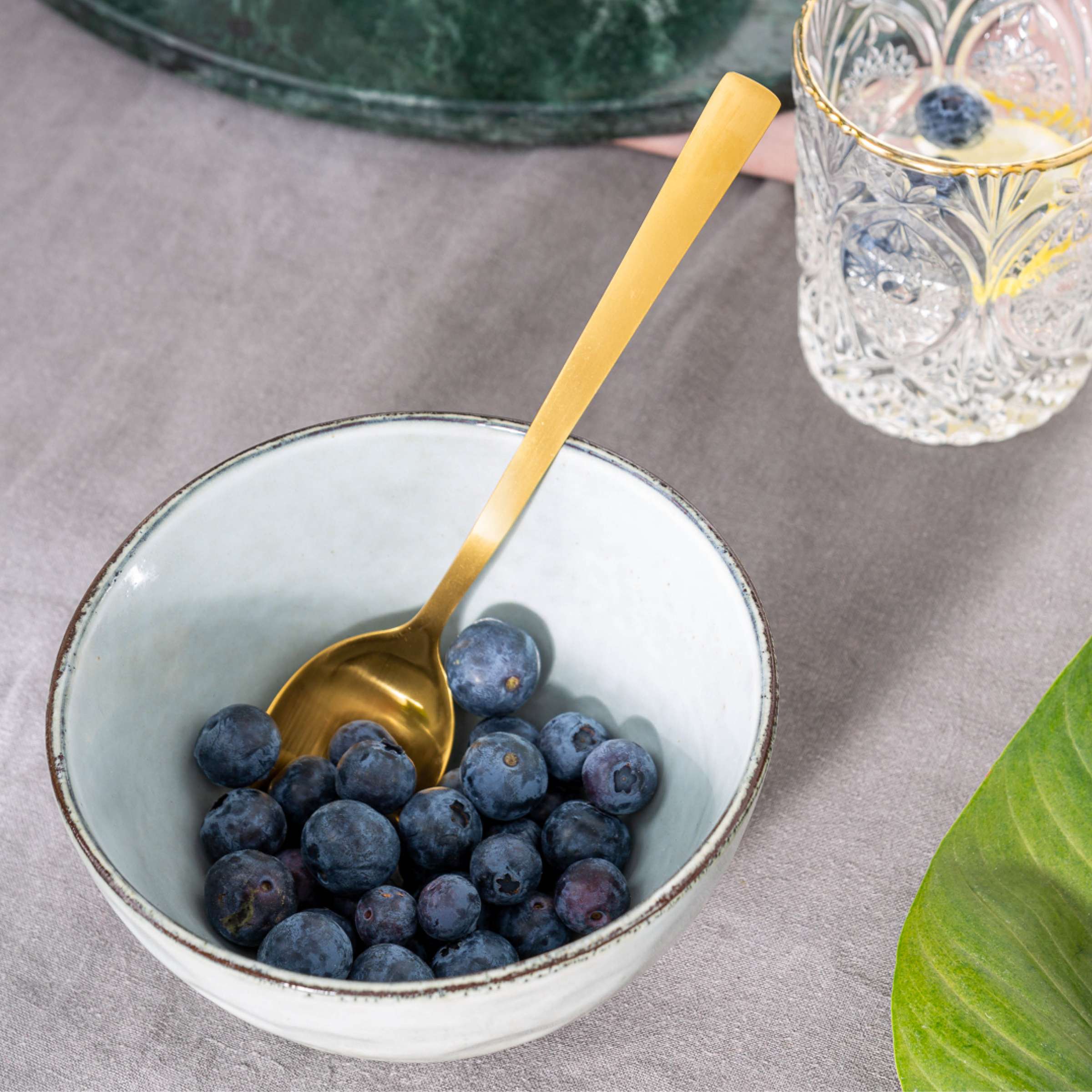 MANILLE Cutlery Set 42-pieces PVD gold